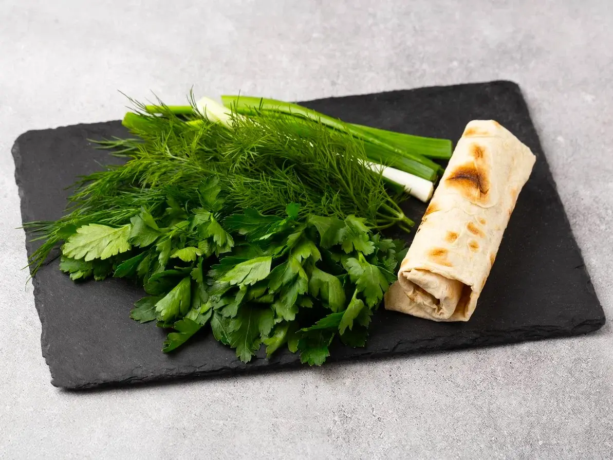 Ассорти из свежей зелени