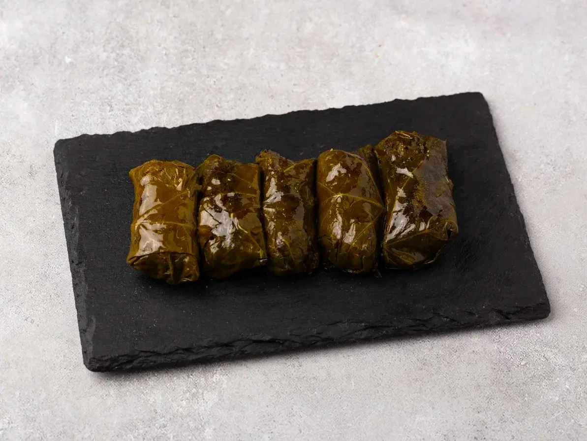 Долма из виноградных листьев