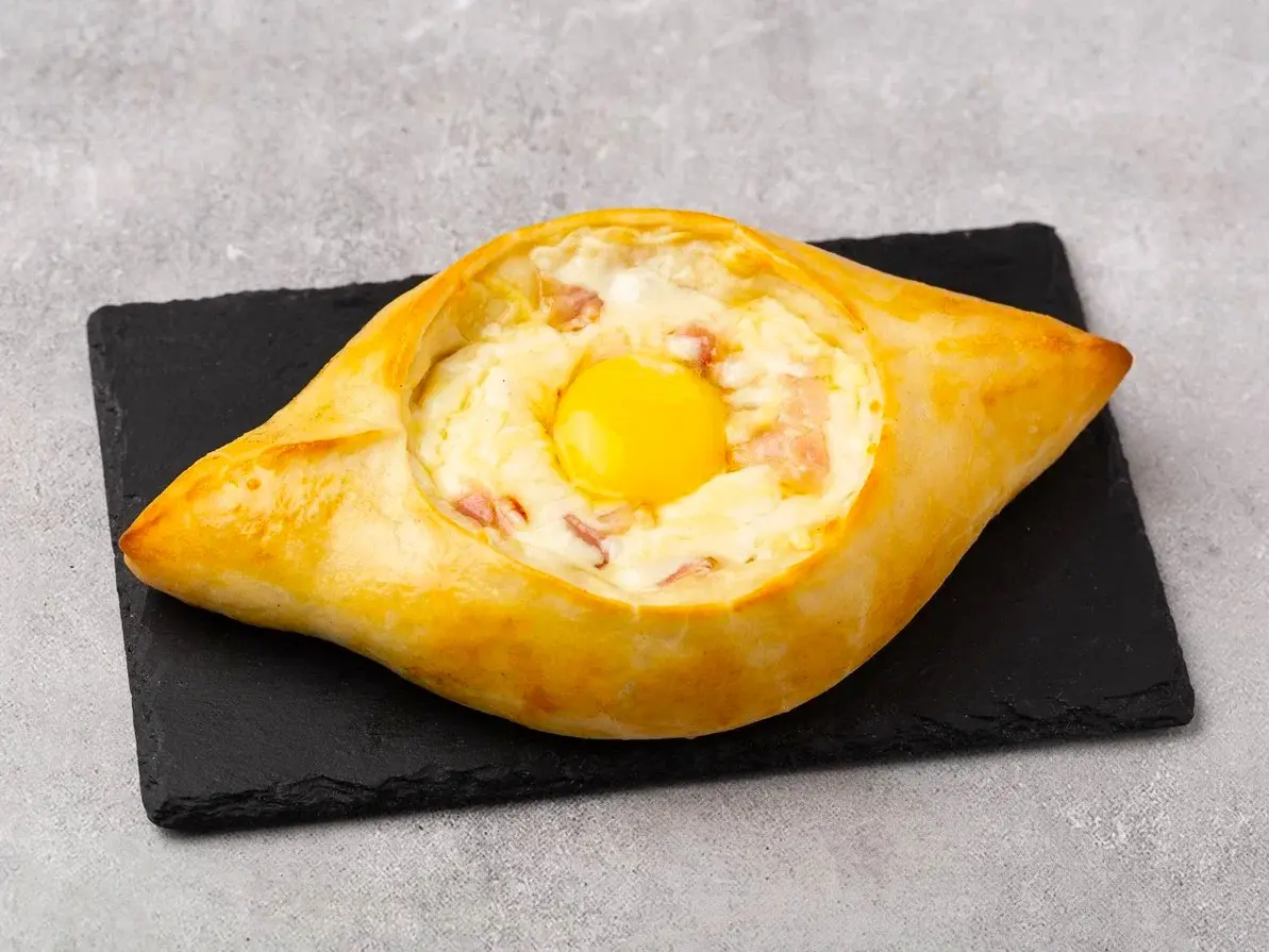 Хачапури с беконом