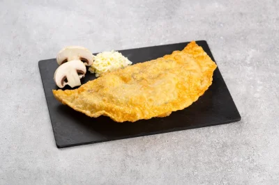 Чебурек с грибами и сыром